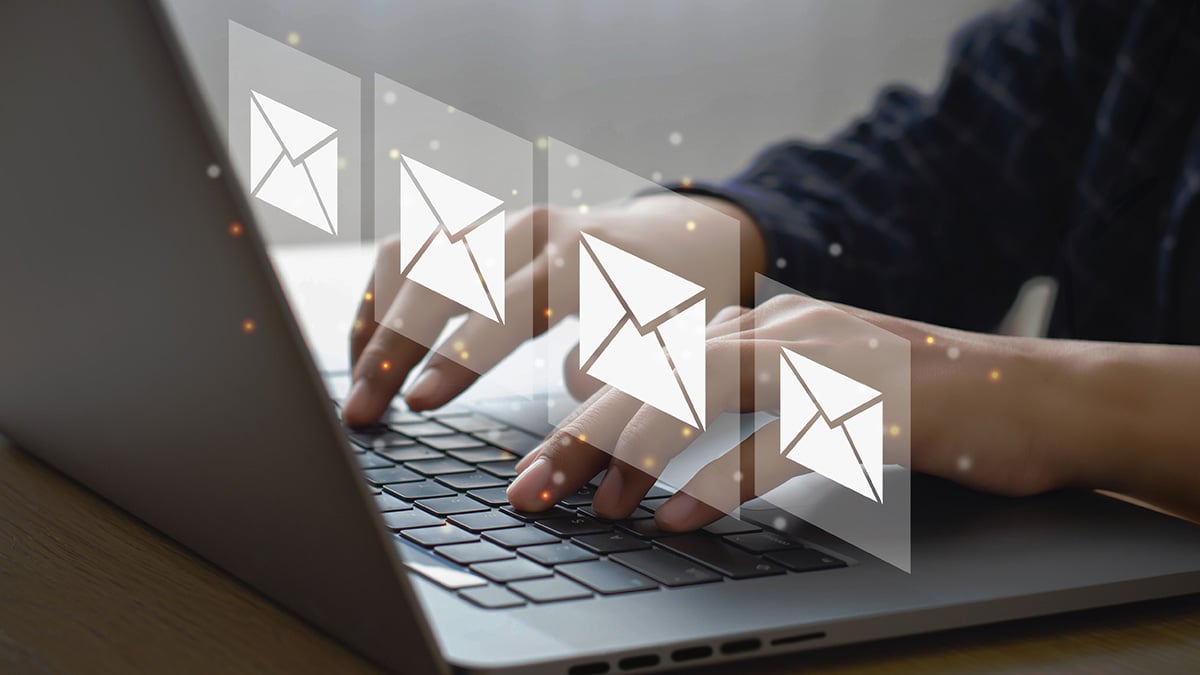 Tips for new leaders on how to write an email